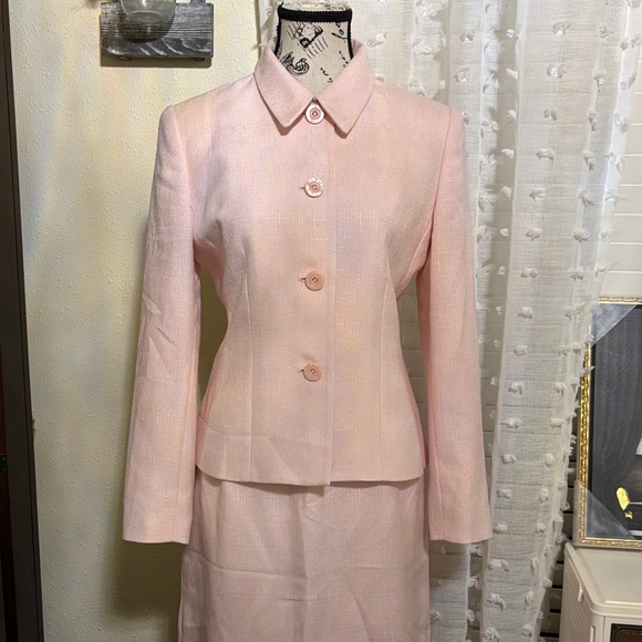 Le Suit  Pastel Pink Linen Skirt 2pcs Suit Set Lined Size 6 Petite-EUC - Picture 1 of 13
